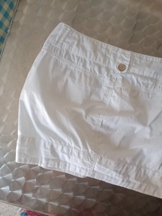 Falda blanca Stradivarius Talla 40