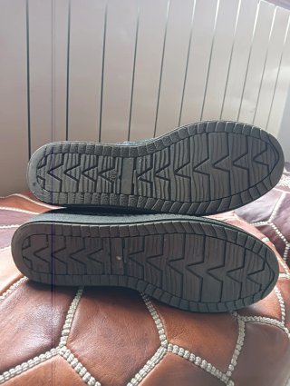 Botas ante negras con borrego
