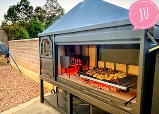 Barbacoa grande con ruedas