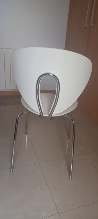 Silla  Globus, blanca de madera moldeada y acero i