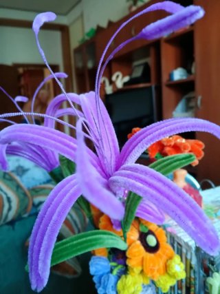 Fiori in ciniglia fatti a mano tutte misure , lung
