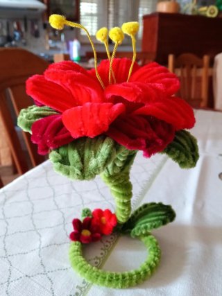 Fiori in ciniglia fatti a mano tutte misure , lung