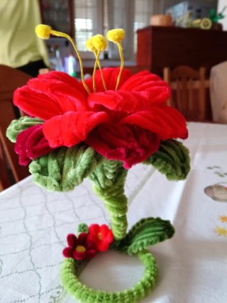 Fiori in ciniglia fatti a mano tutte misure , lung