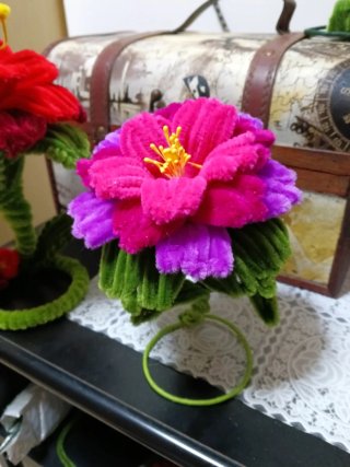 Fiori in ciniglia fatti a mano tutte misure , lung