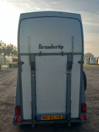 Remolque caballos Brenderup 1,5 caballo