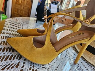 Zapatos de fiesta amarillos para mujer