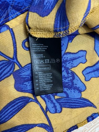 Blusa H&M floral hombros descubiertos