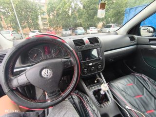 Volkswagen Golf Negro