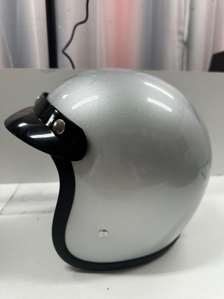 Casco plateado estilo retro talla M