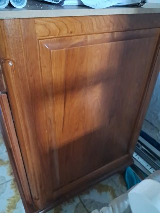 Mueble de baño de madera tallada