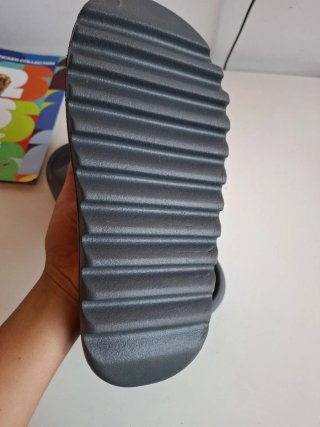 Adidas Yeezy Slides Gris
