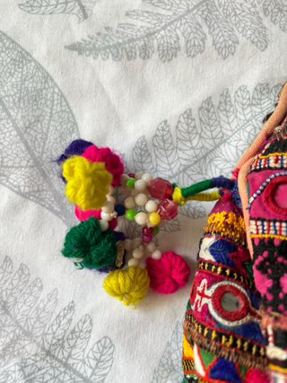 Bolso étnico bordado multicolor