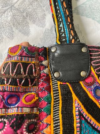 Bolso étnico bordado multicolor