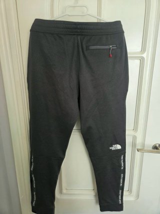 Conjunto chándal The North Face gris