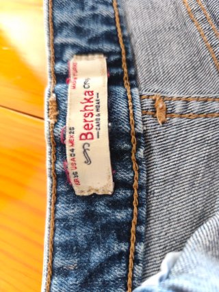 Shorts vaqueros Bershka desgastados