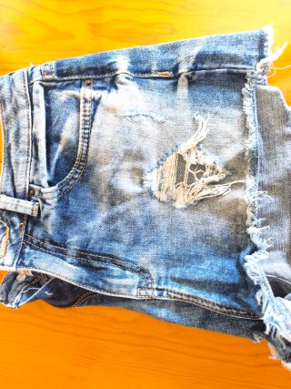Shorts vaqueros Bershka desgastados