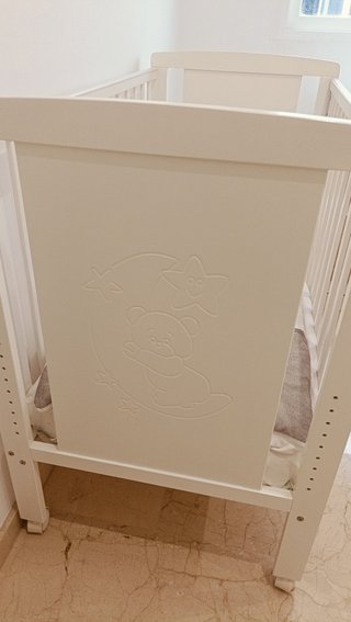 Cuna blanca lacada con colchón
