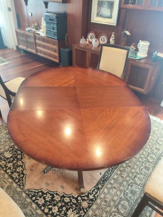 Mesa comedor extensible y 4 sillas
