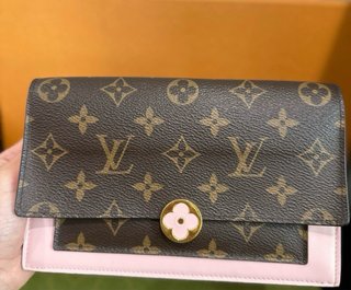 Bolso Louis Vuitton Flore Chain con ticket