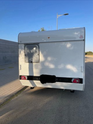 Caravana Adria 750 kg