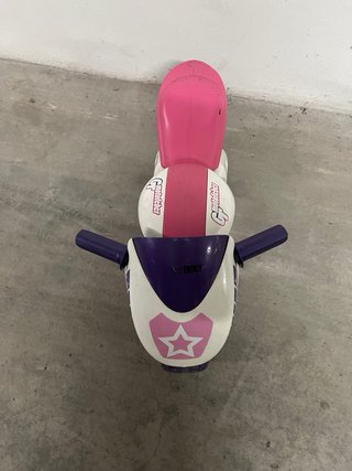 Moto correpasillos niña Feber