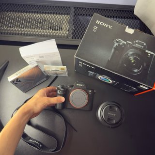 Cámara Sony Alpha 7 II + Caja + Objetivo