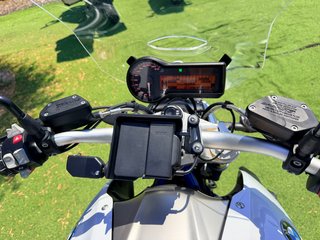 BMW R1200R