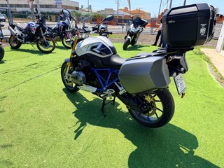 BMW R1200R