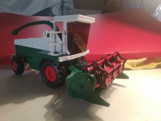 Maquinaria Agrícola miniatura Welly escala 1/30