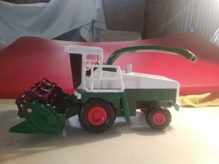 Maquinaria Agrícola miniatura Welly escala 1/30