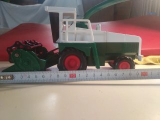 Maquinaria Agrícola miniatura Welly escala 1/30