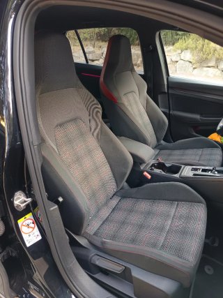 Volkswagen Golf GTI