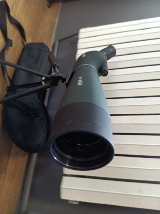 Telescopio SVBONY con trípode y funda