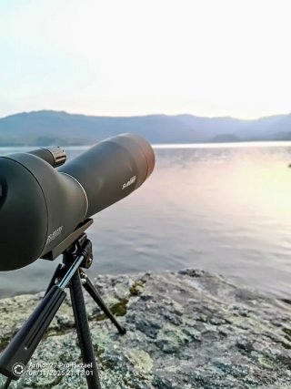 Telescopio SVBONY con trípode y funda