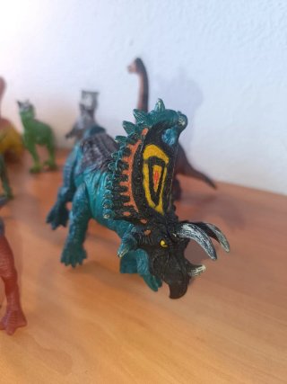 Lote 16 figuras dinosaurios juguete PVC