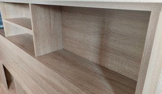 Cabecero de cama con estantes