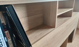Cabecero de cama con estantes