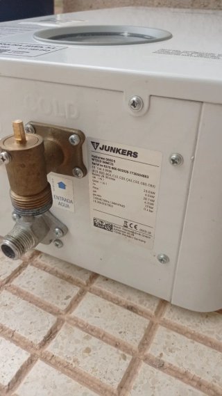Calentador Junkers HydroNext 5600 S 12L
