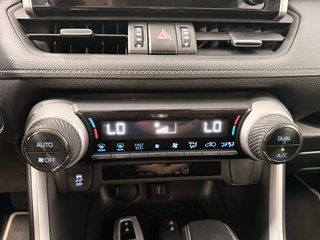 Toyota Rav4 2.5l 220H Advance