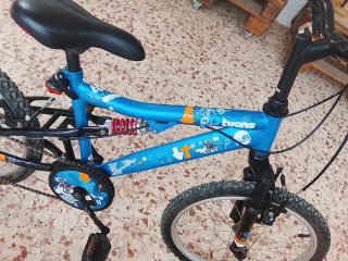Bicicleta para niño  azul 20 pulgadas.