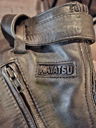 Pantalón Cuero Moto Vintage Kayatsu Talla 46