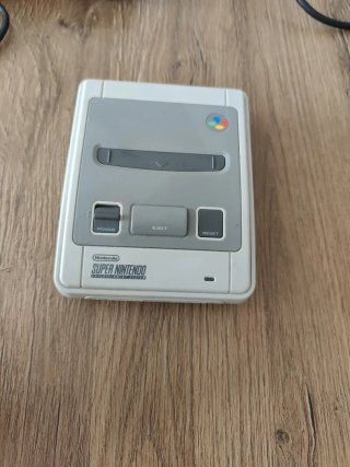 Super Nintendo Mini + Mando