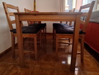 Mesa y 4 Sillas JOKKMOKK Madera