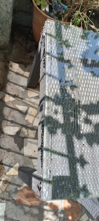 Mesa de jardín con 4 sillas
