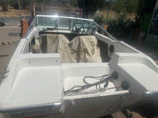 Embarcación con remolque 3.900 Sin remolque 2.900€