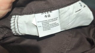 Pantalones pitillo marrones y rosas. Talla 48 y 42