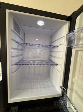 Minibar Simex 40L  240v IDEAL PARA CAMPING