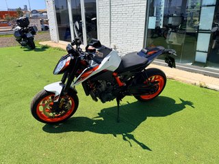 KTM 890 DUKE R