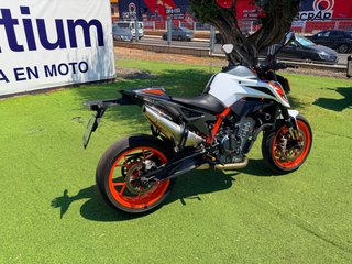KTM 890 DUKE R