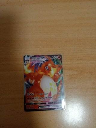 Carta Pokémon Charizard V 017/172